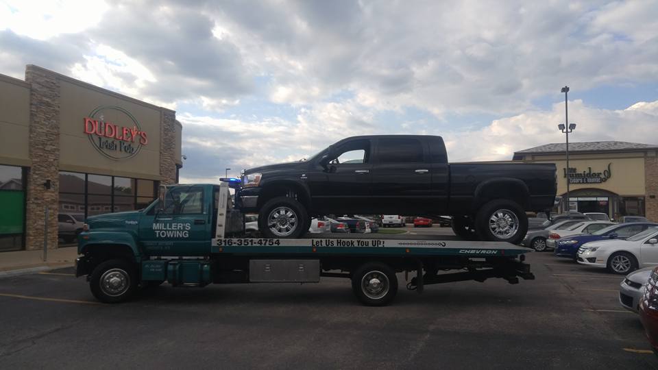 24 Hour Tow Truck Service in Wichita