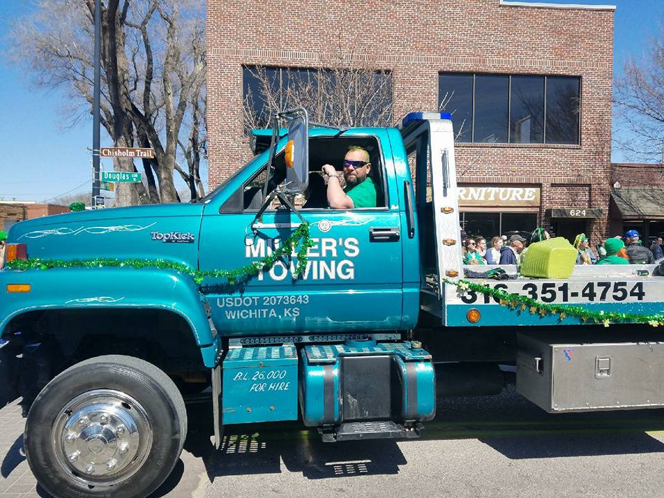tow truck driver on site wichita