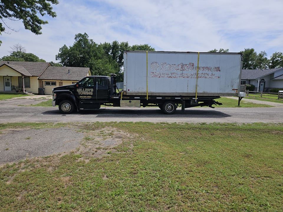 construction vehicle towing Wichita