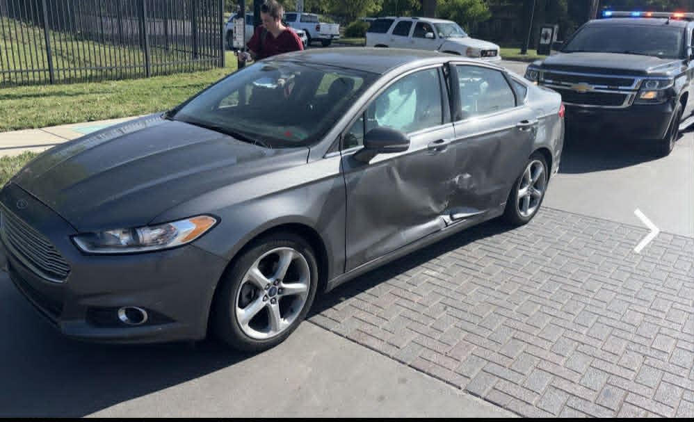 safest car color